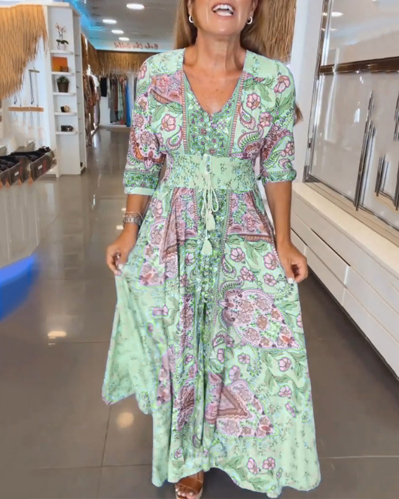 Mia – Elegant Holiday V-Neck Dress