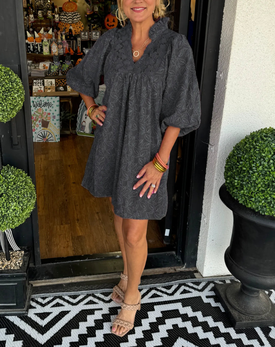 CALINDRA – V-NECK LACE DETAIL DRESS