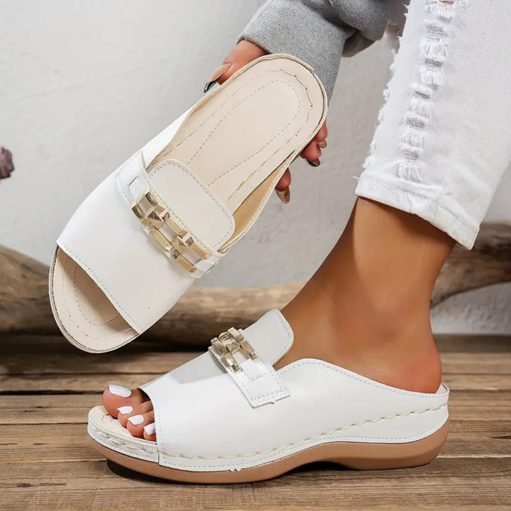 Brittany | Comfy Buckle Sandals