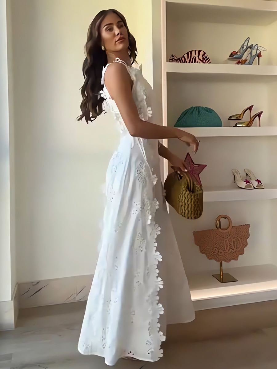 ARLYNNA – LACE FLORAL TIE-STRAP MAXI DRESS