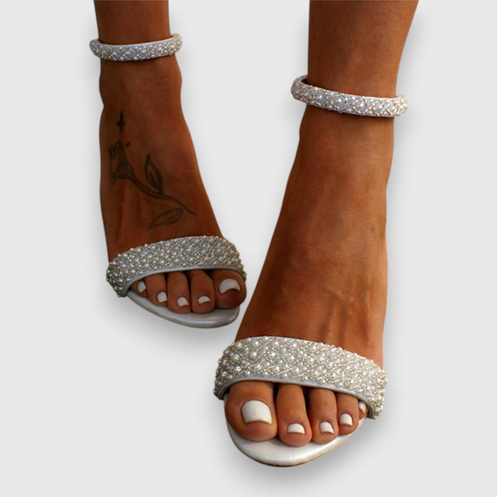 EMELYRA – ELEGANT HEELS FOR TIMELESS GLAMOUR