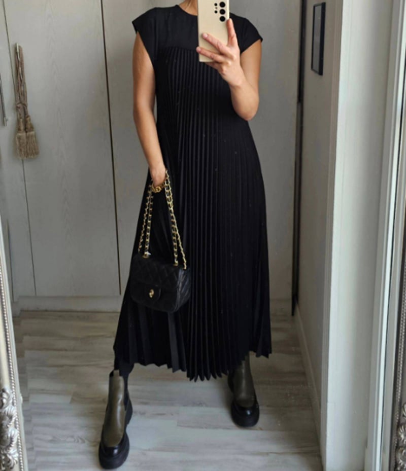 Women’s Short Sleeve Pleated Maxi Dress