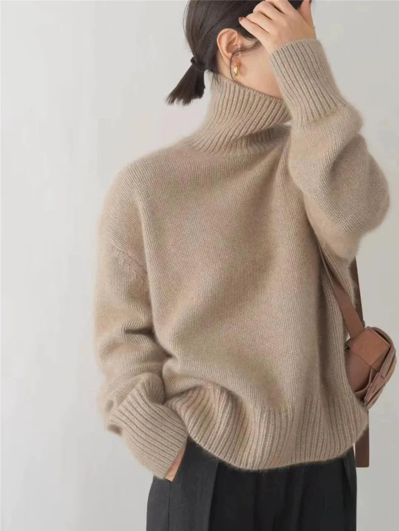 Risa | Elegant Warm Turtleneck
