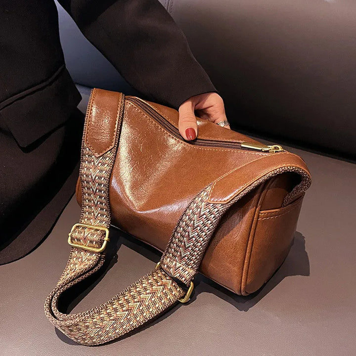 Cassia - Vintage Crossbody Bag