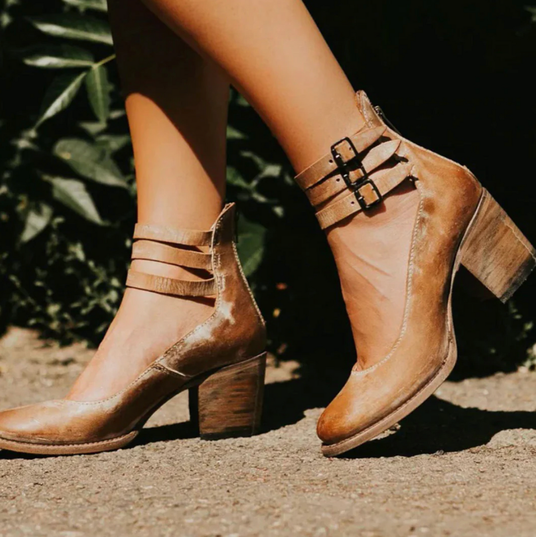 Avera | Vintage Elegance Leather Heels