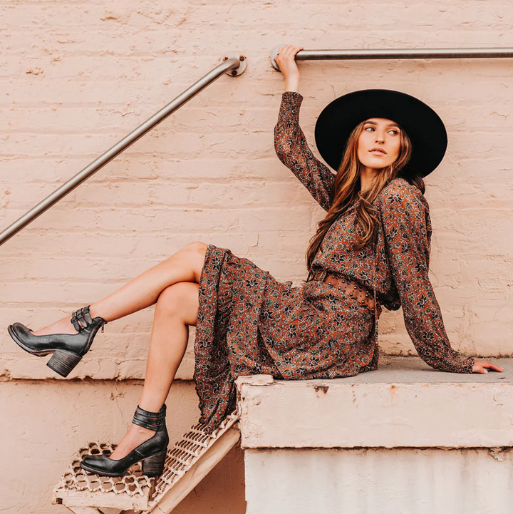 Avera | Vintage Elegance Leather Heels