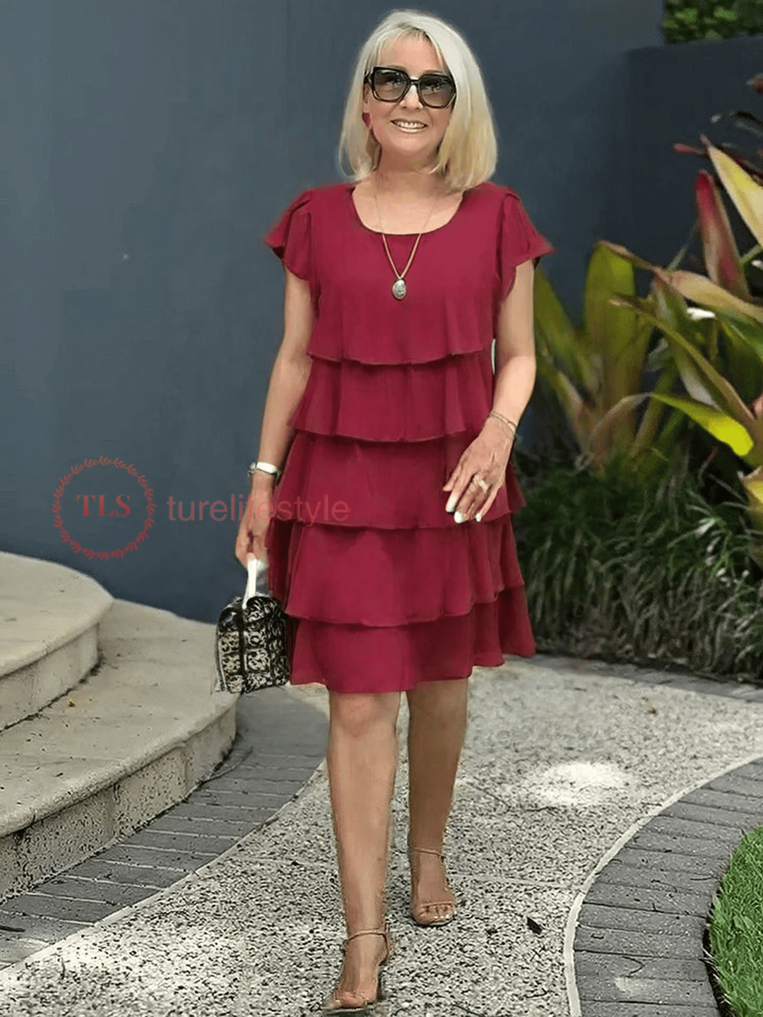 Grace - Effortless Elegance and Feminine Charm