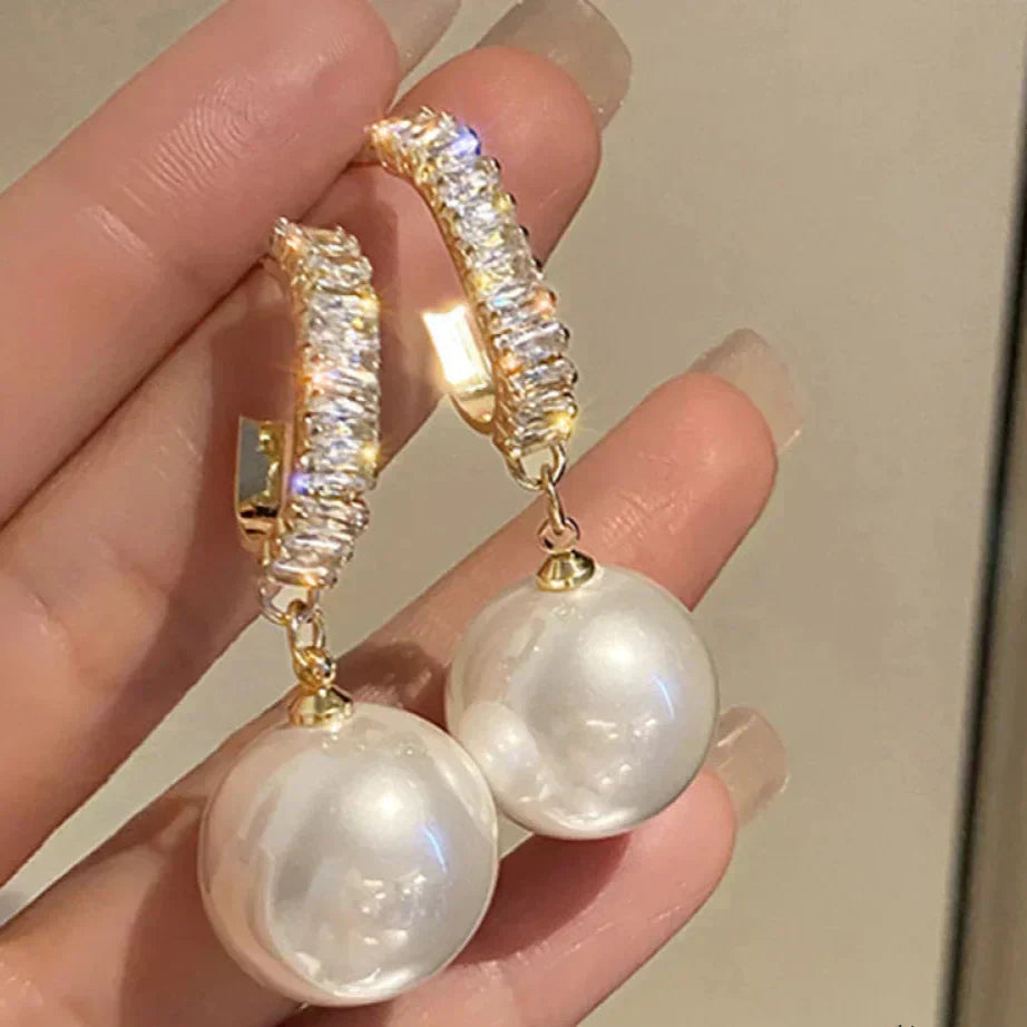 Alanna – Luxury Pearl and Zirconia Earrings