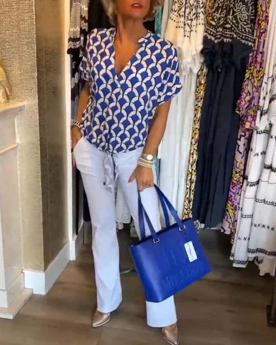 Audrey - Casual Top with Print and V-Neck